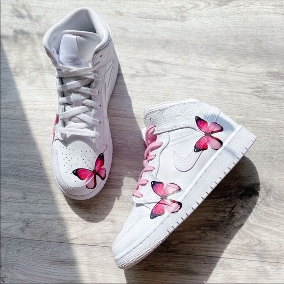 Air jordan AJ Mid custom butterflies - Picture 9 of 9